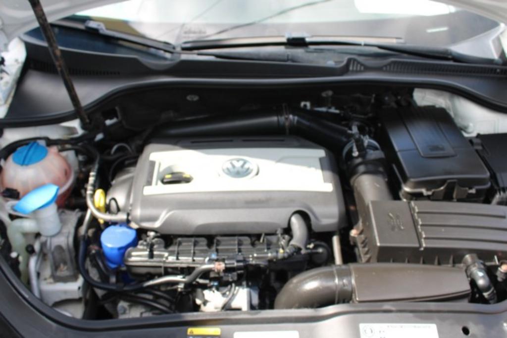 2015 Volkswagen Eos - $16,688
