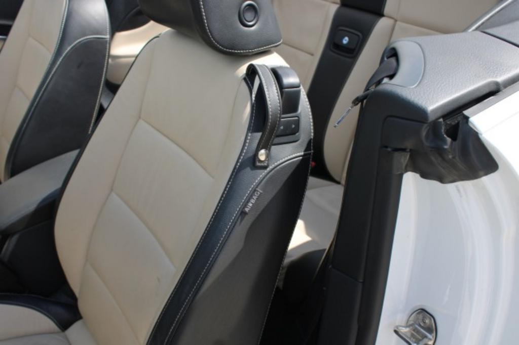 2015 Volkswagen Eos - $16,688