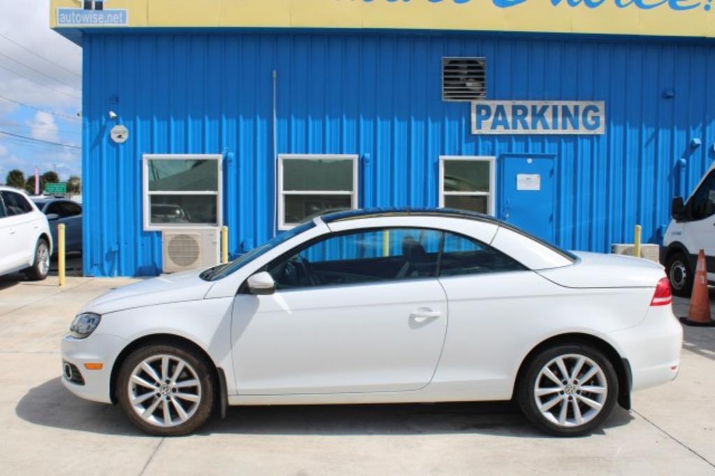 2015 Volkswagen Eos - $16,688