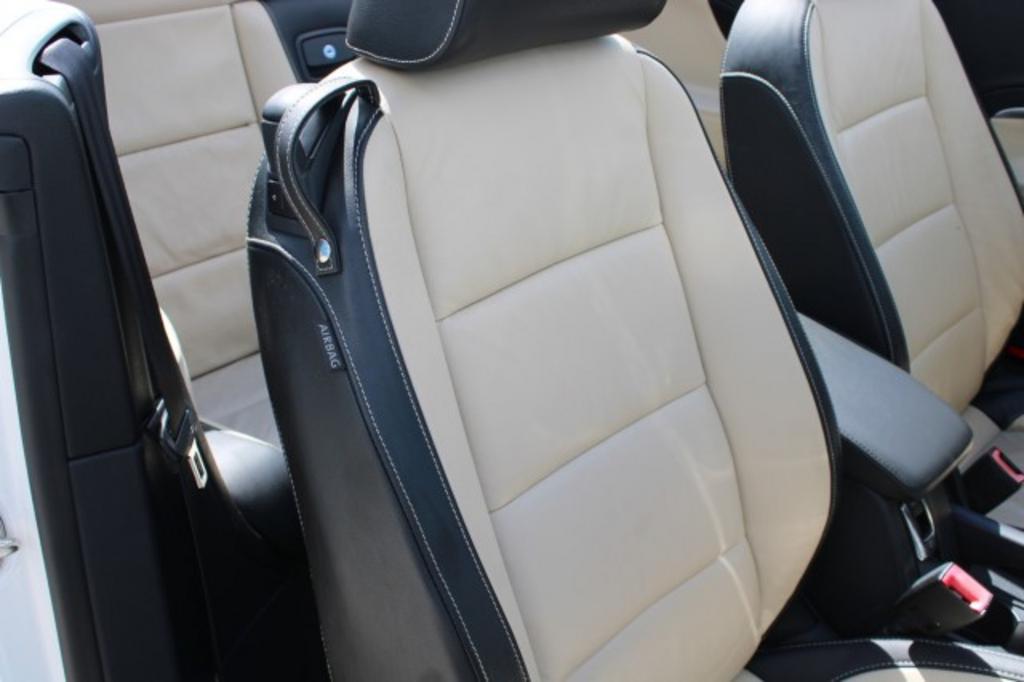 2015 Volkswagen Eos - $16,688