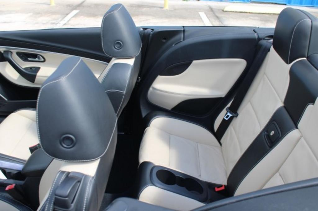 2015 Volkswagen Eos - $16,688