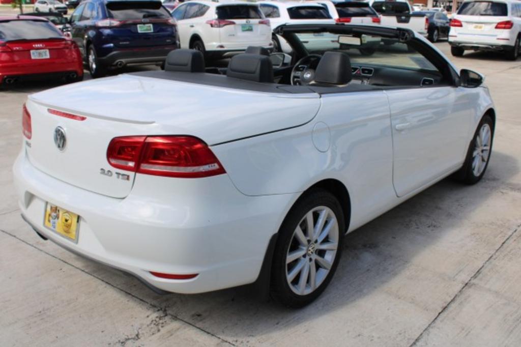 2015 Volkswagen Eos - $16,688