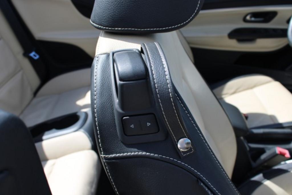 2015 Volkswagen Eos - $16,688
