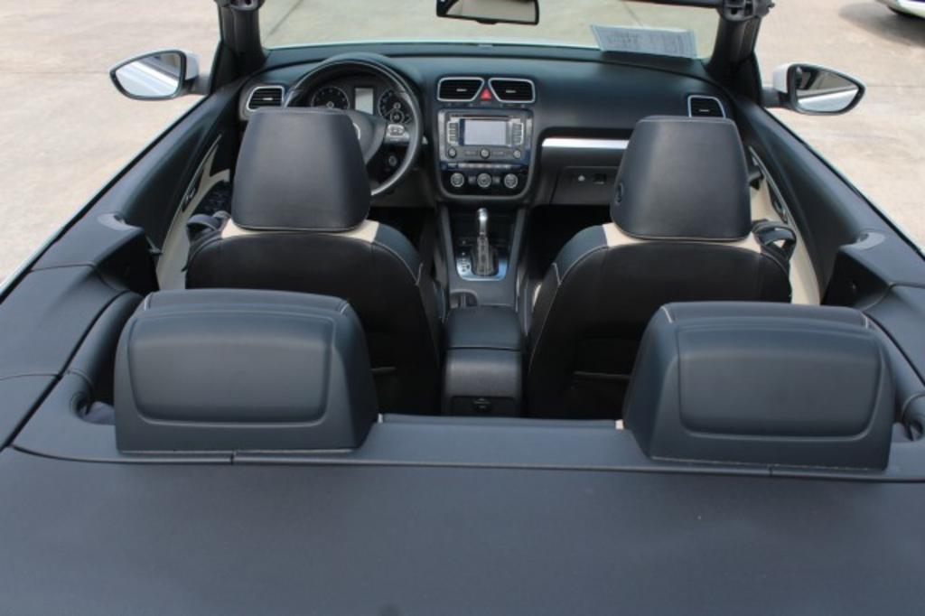 2015 Volkswagen Eos - $16,688