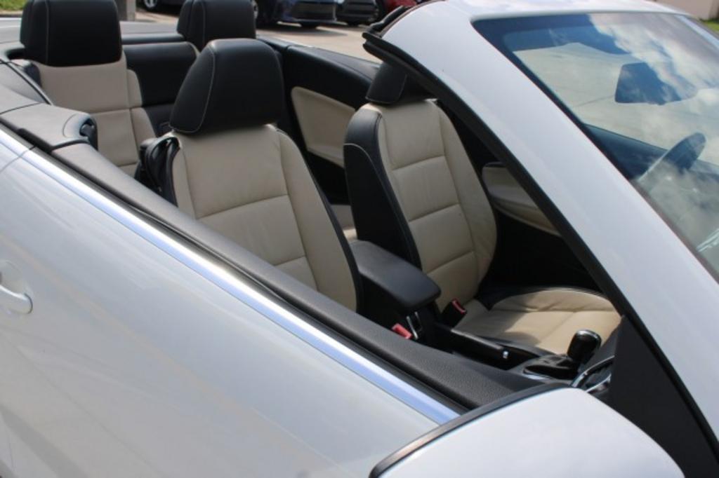 2015 Volkswagen Eos - $16,688