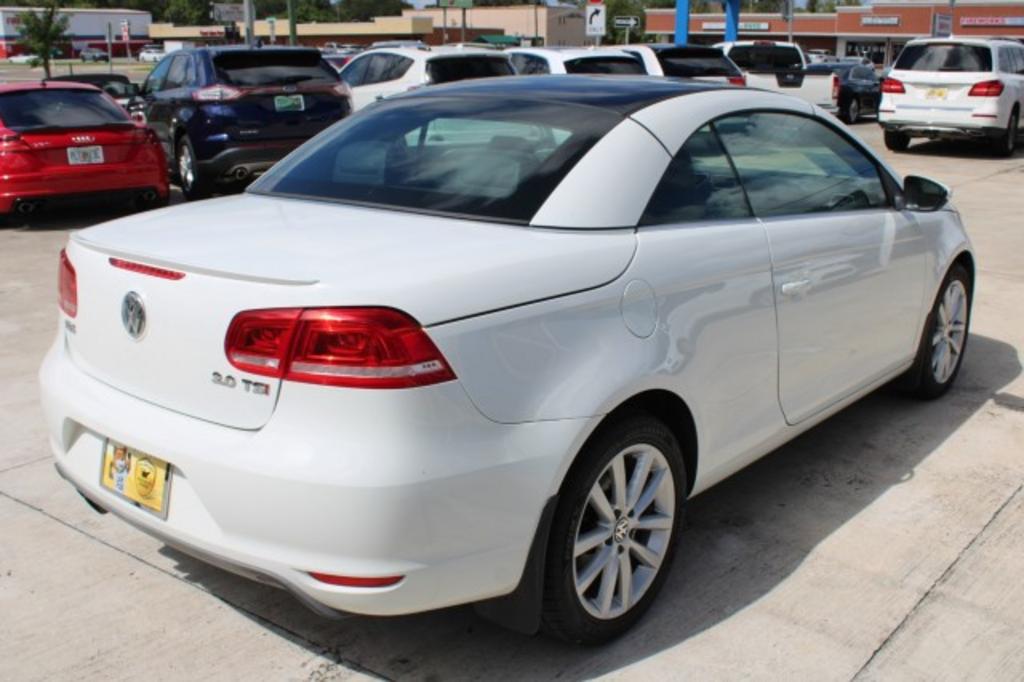 2015 Volkswagen Eos - $16,688