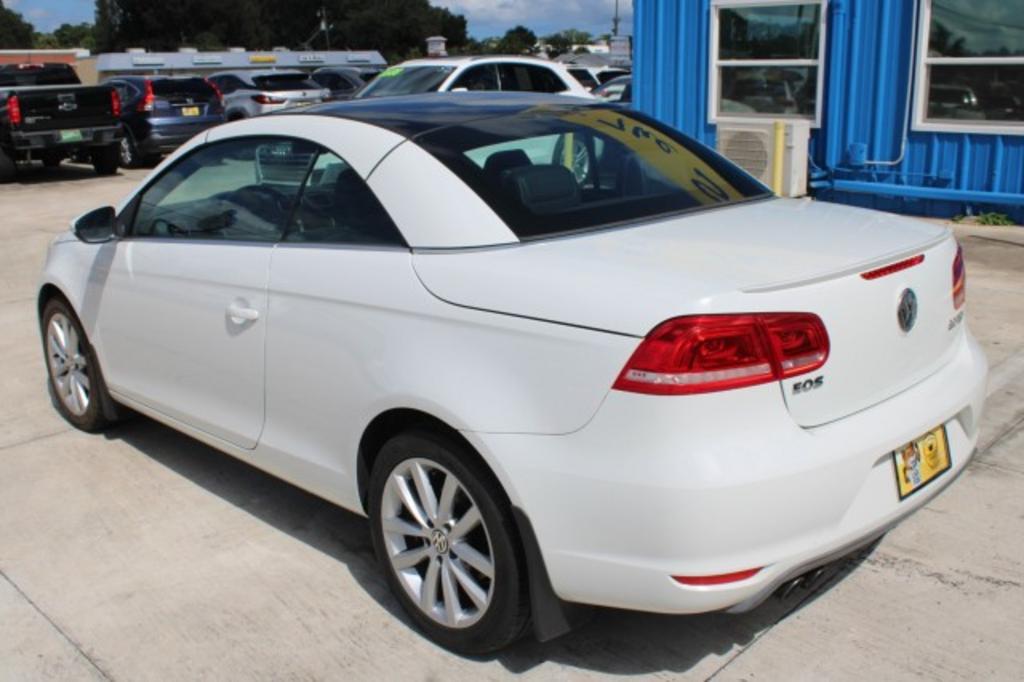 2015 Volkswagen Eos - $16,688