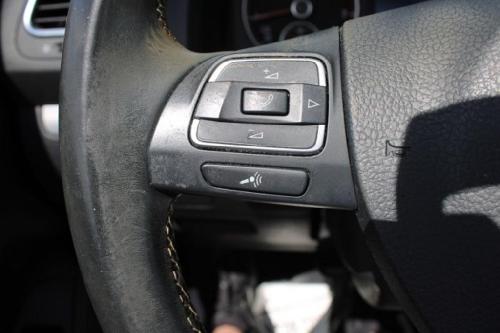 2015 Volkswagen Eos - $16,688