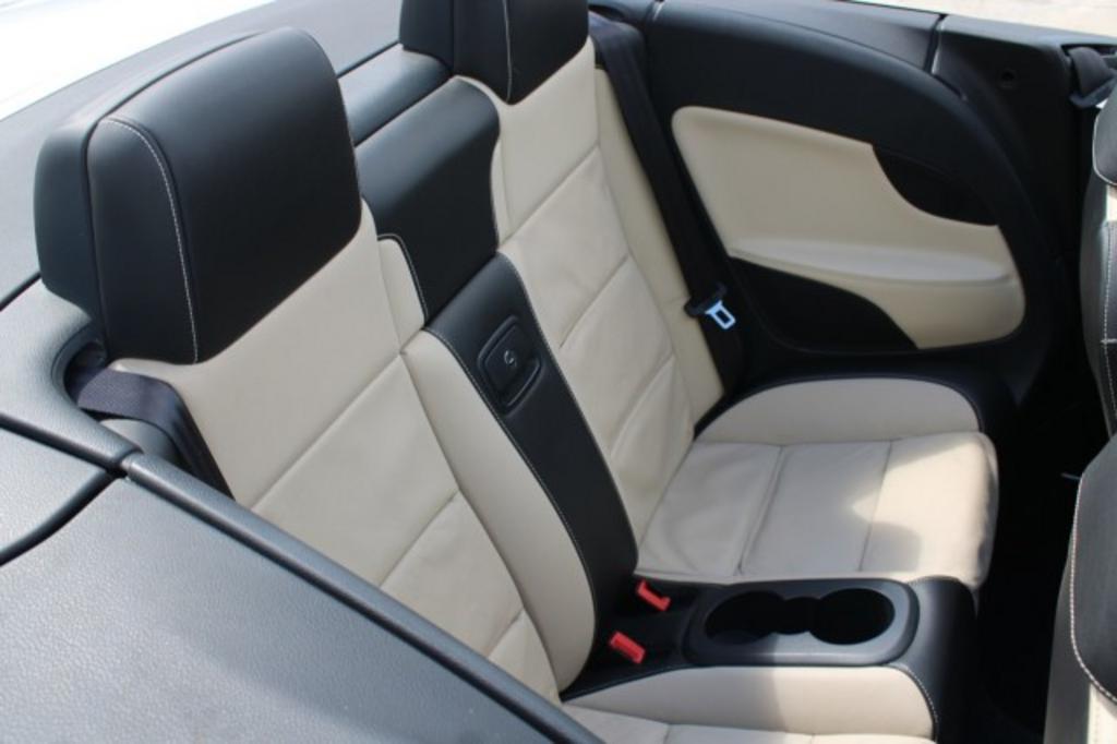 2015 Volkswagen Eos - $16,688