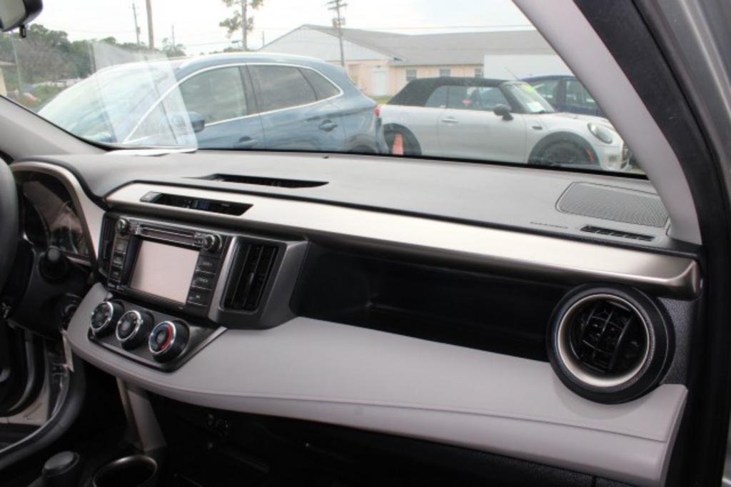 2015 Toyota RAV4 - $17,688