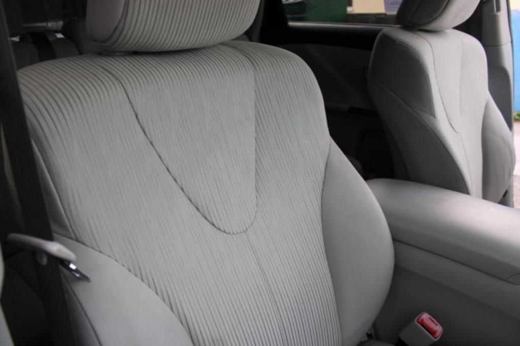 2013 Toyota Venza - $12,988