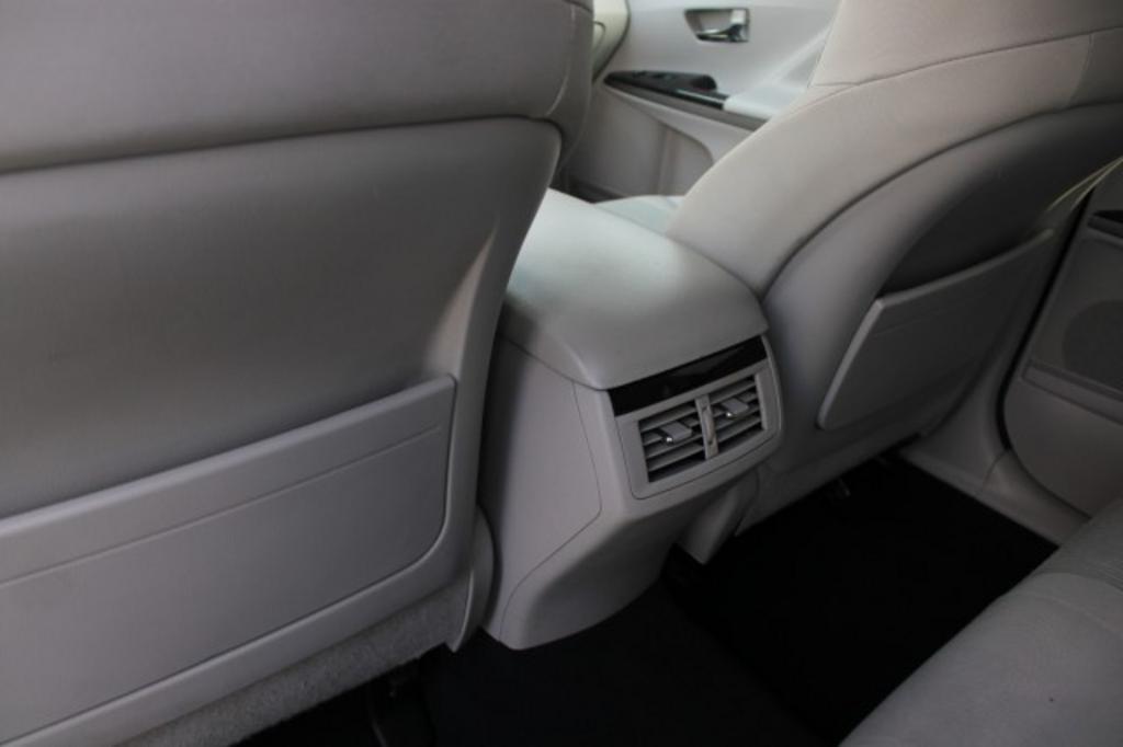 2013 Toyota Venza - $12,988
