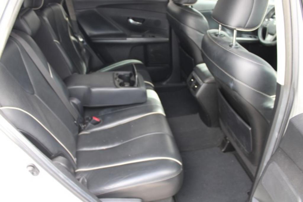 2014 Toyota Venza - $14,988