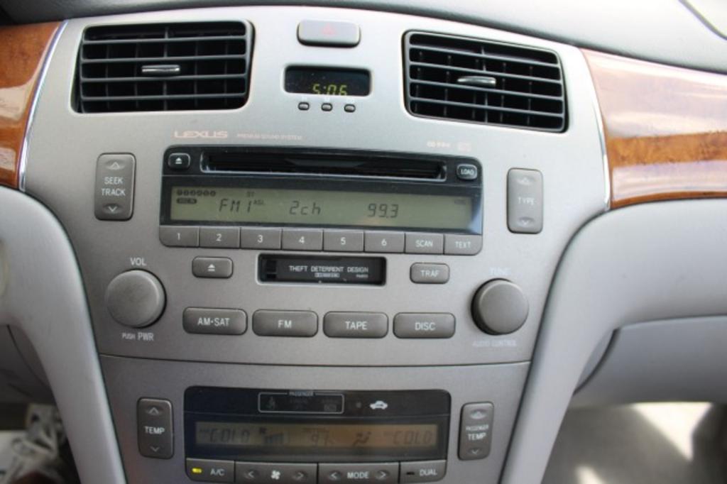 2005 Lexus ES - $7,850