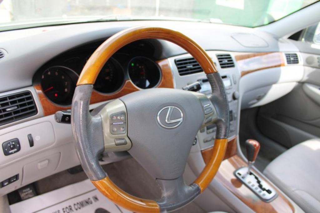 2005 Lexus ES - $7,850