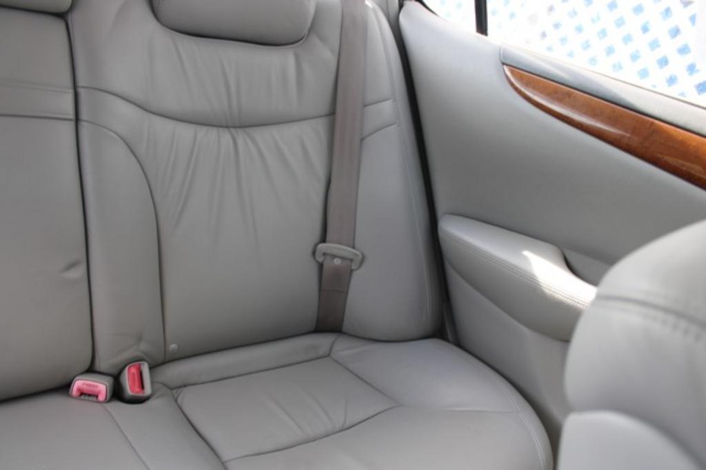 2005 Lexus ES - $7,850