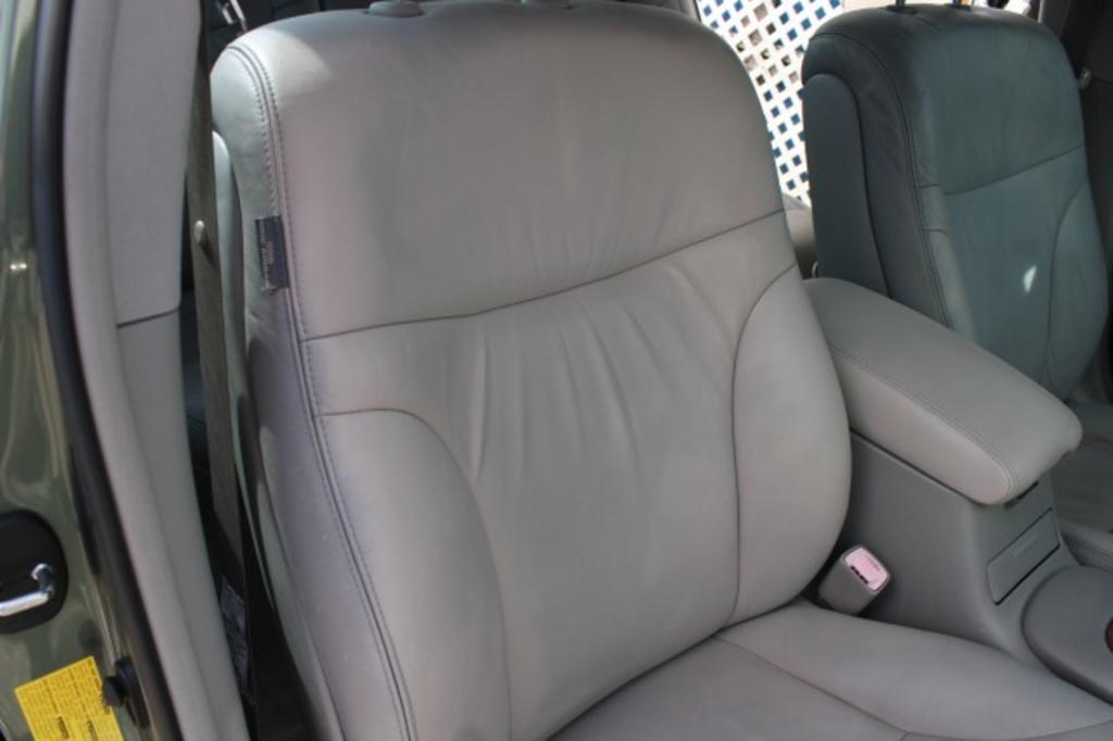 2005 Lexus ES - $7,850
