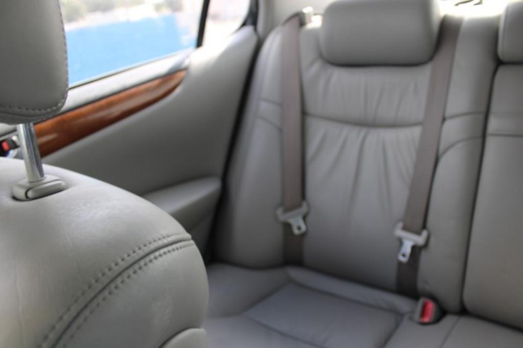 2005 Lexus ES - $7,850