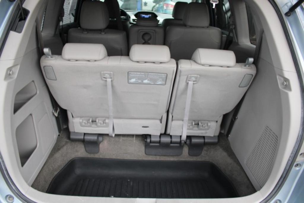 2014 Honda Odyssey - $15,988