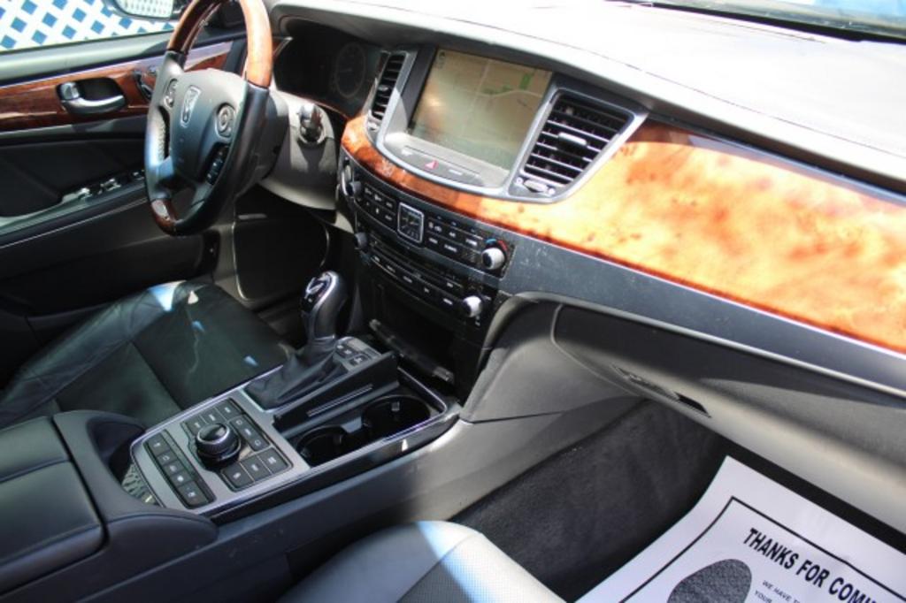 2016 Hyundai Equus - $20,387