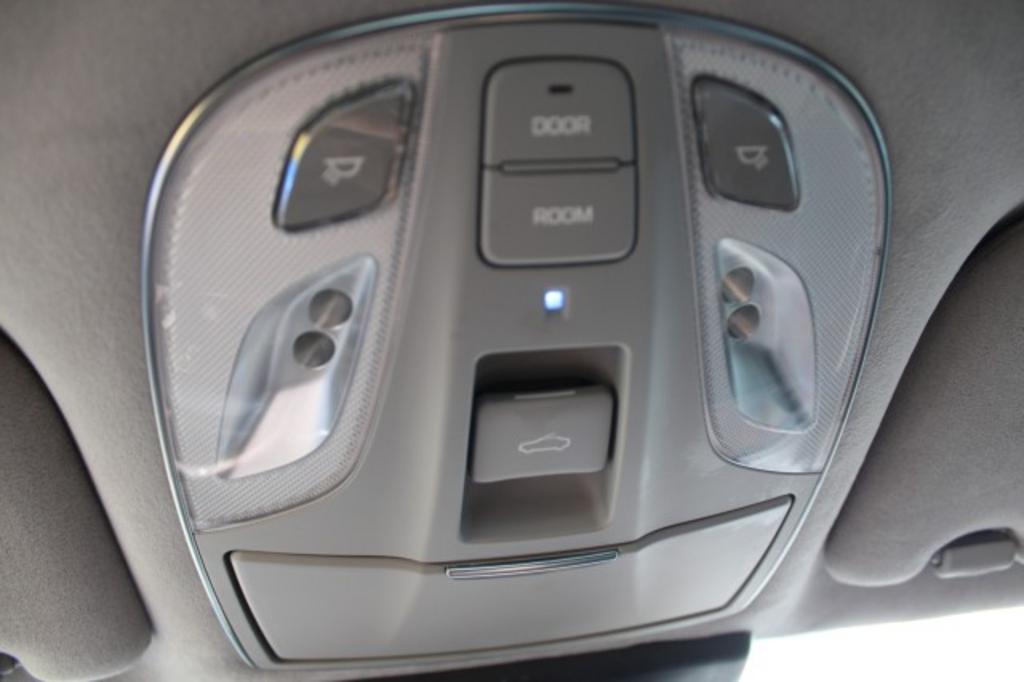 2016 Hyundai Equus - $20,387
