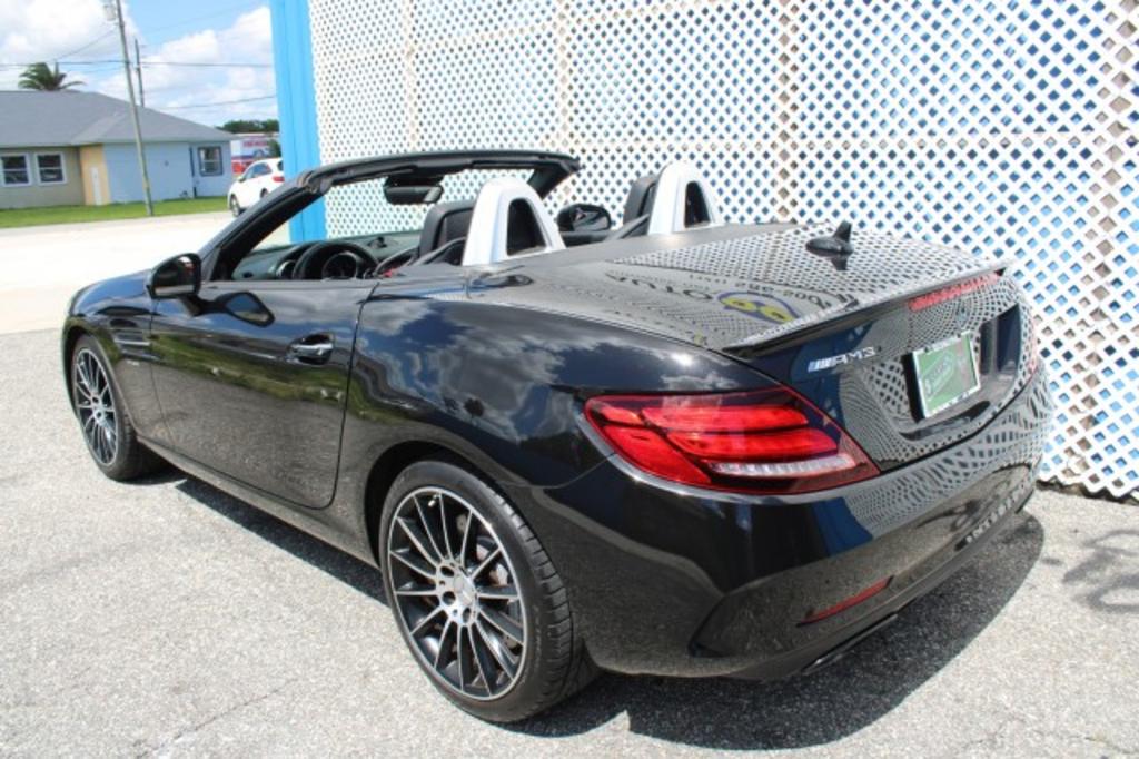 2017 Mercedes-Benz C-Class - $31,988