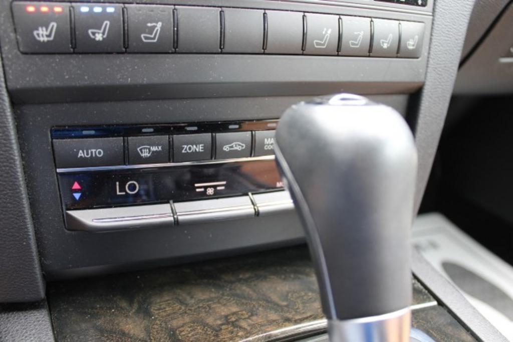 2012 Mercedes-Benz E 350  - $17,388