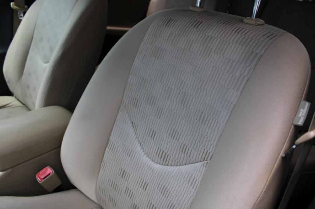 2012 Toyota RAV4 - $13,988