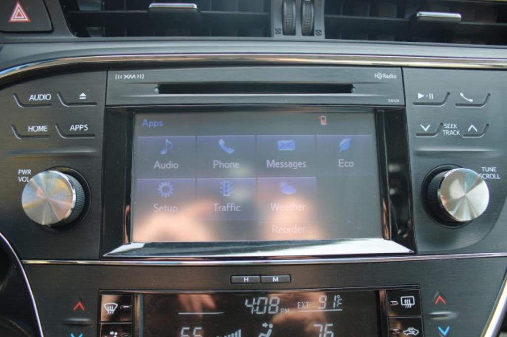 2016 Toyota Avalon XLE photo