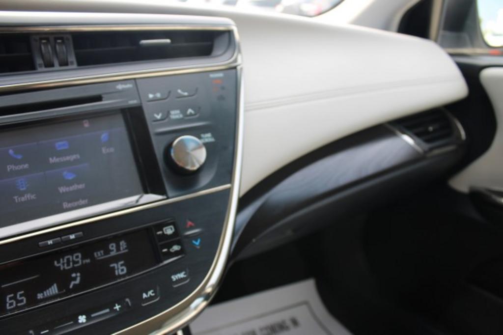 2016 Toyota Avalon XLE photo