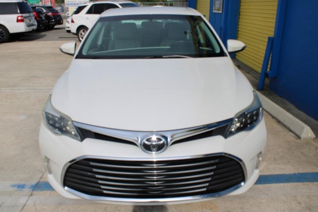 2016 Toyota Avalon XLE photo
