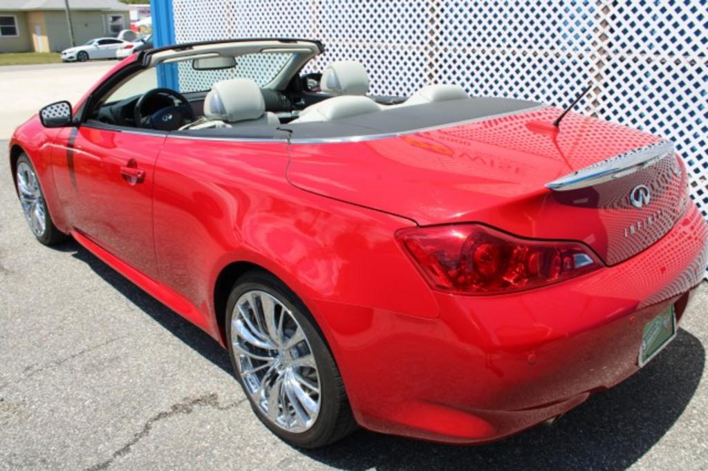 2013 Infiniti Legend photo