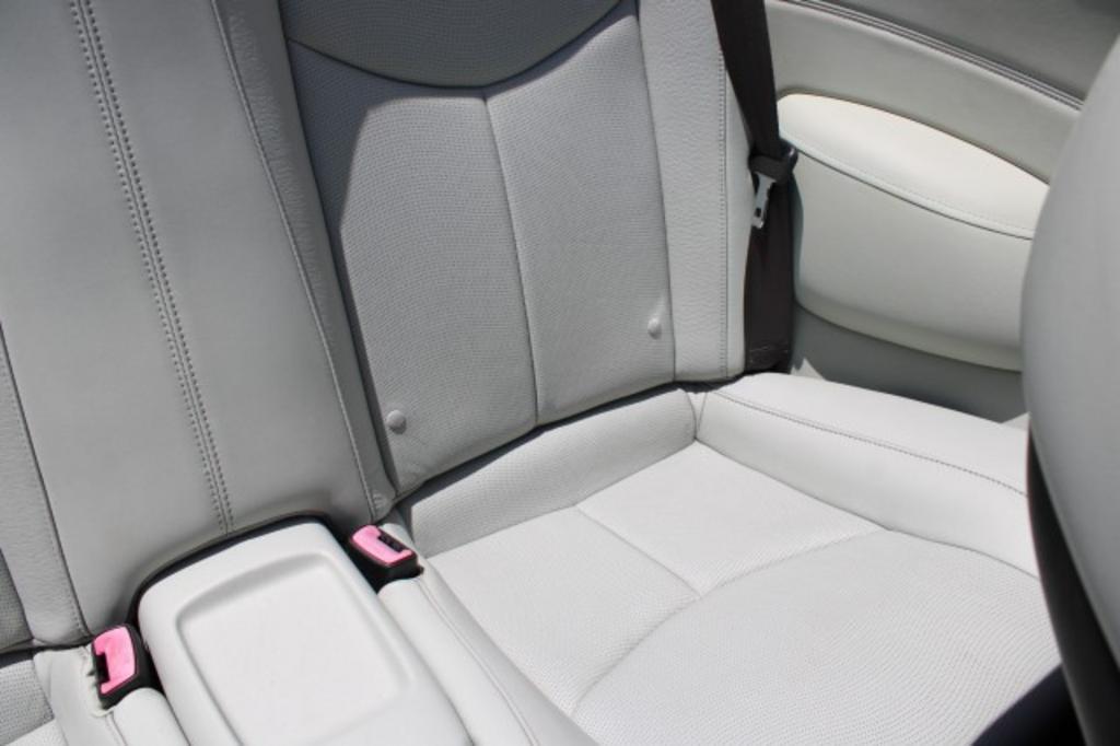 2013 Infiniti Legend photo