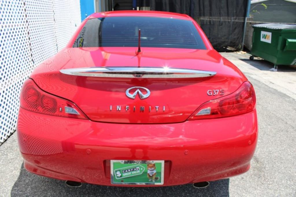 2013 Infiniti Legend photo