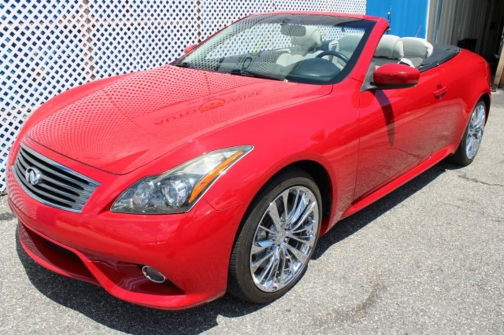 2013 Infiniti Legend photo