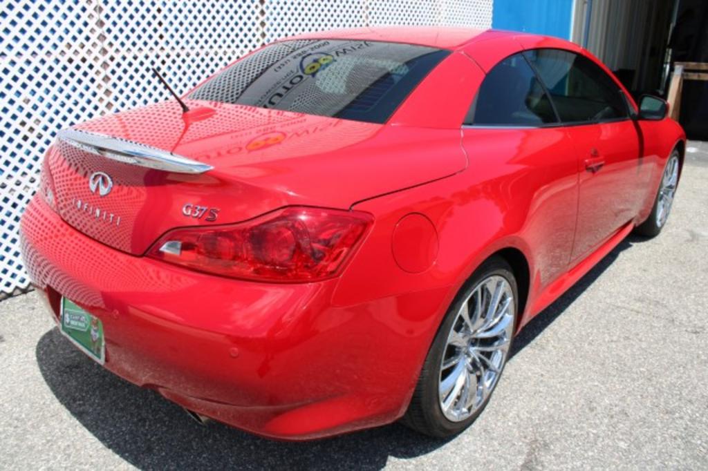 2013 Infiniti Legend photo