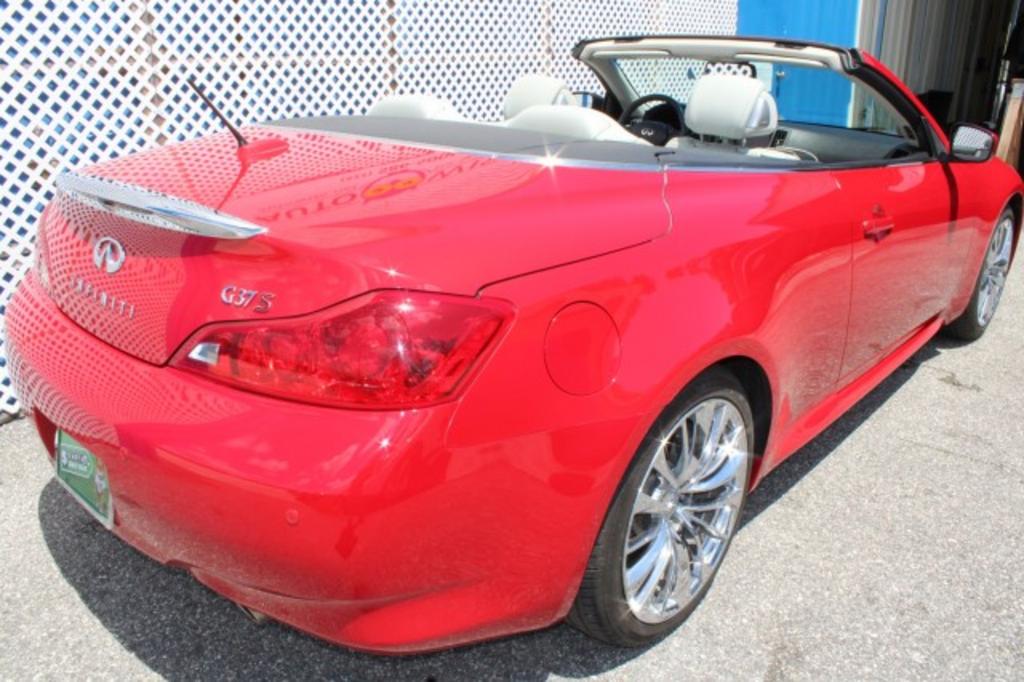 2013 Infiniti Legend photo