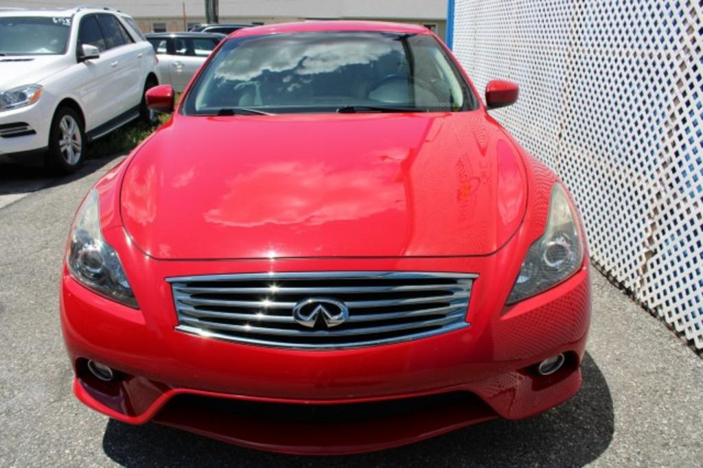2013 Infiniti Legend photo