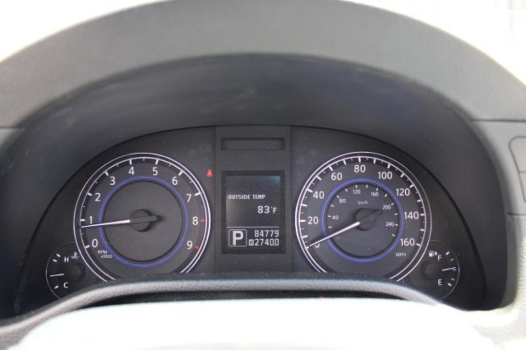 2013 Infiniti Legend photo