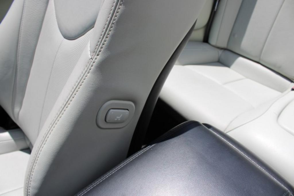 2013 Infiniti Legend photo