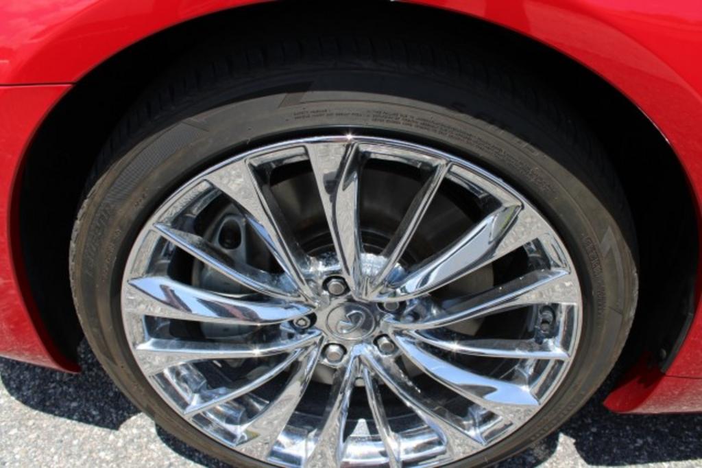 2013 Infiniti Legend photo