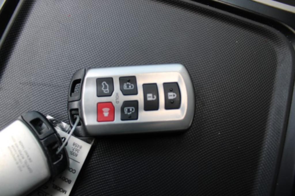 2013 Toyota Sienna - $18,988