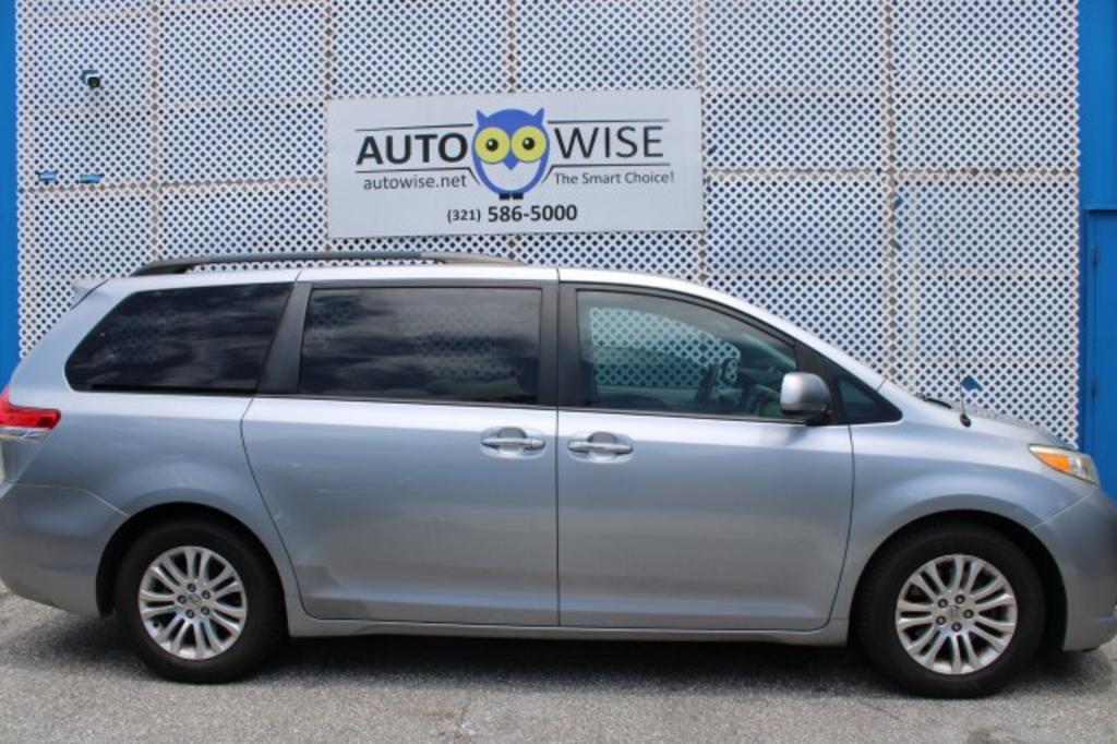 2013 Toyota Sienna - $18,988
