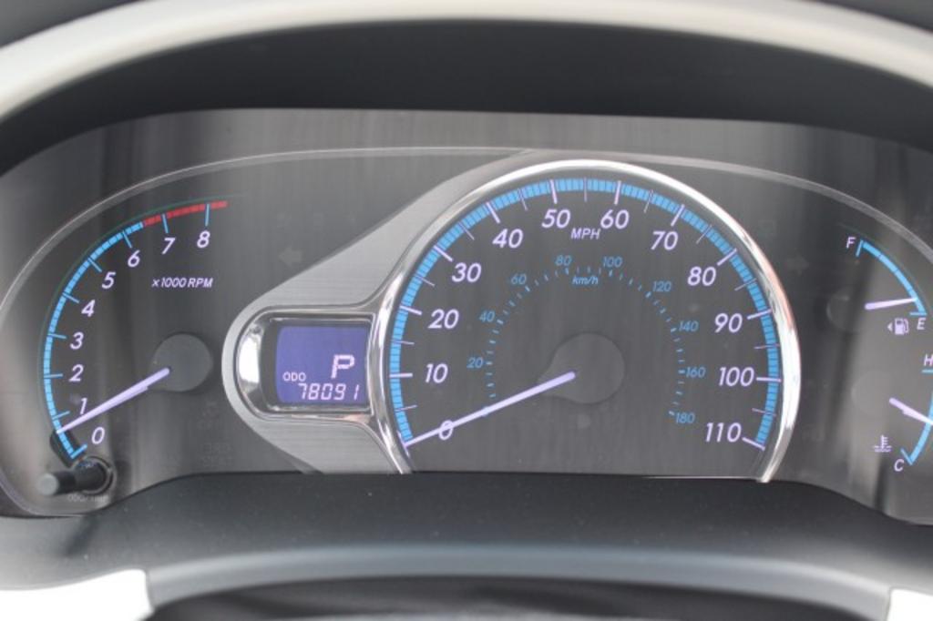 2013 Toyota Sienna - $18,988