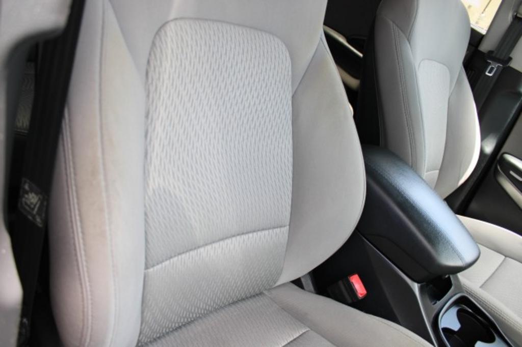 2017 Hyundai Santa FE Sport - $13,988