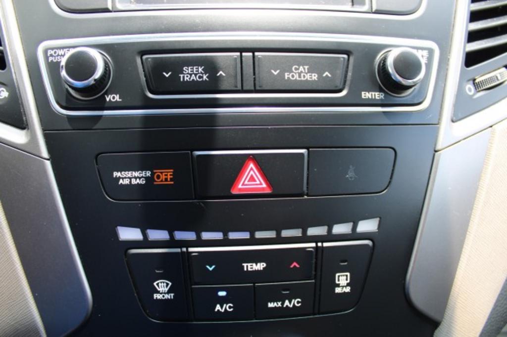 2017 Hyundai Santa FE Sport - $13,988