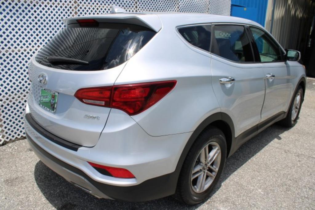 2017 Hyundai Santa FE Sport - $13,988