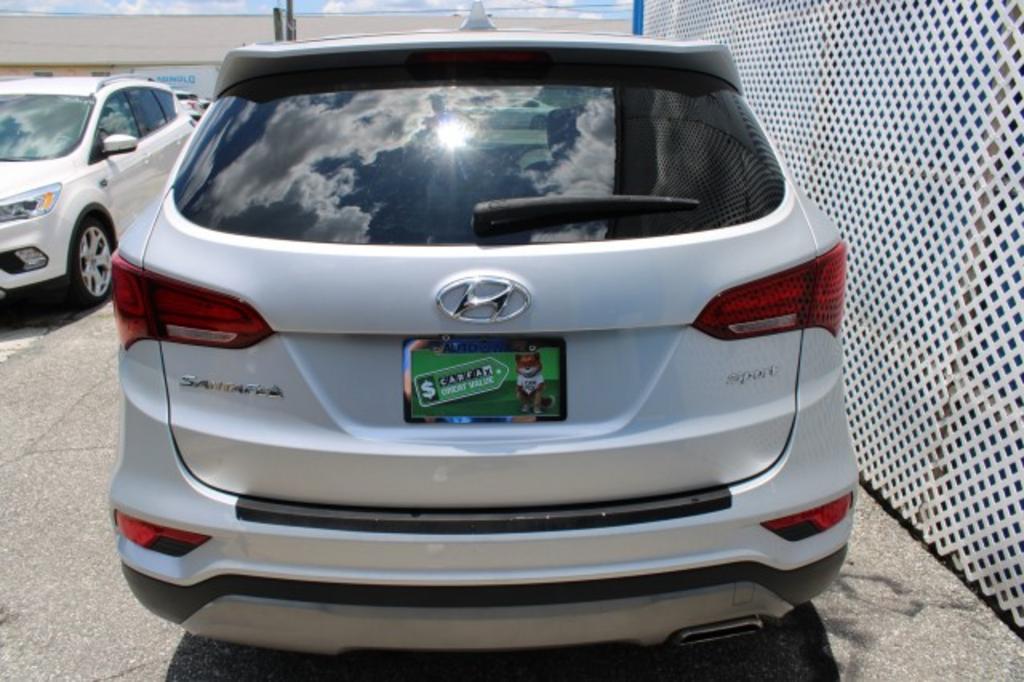2017 Hyundai Santa FE Sport - $13,988