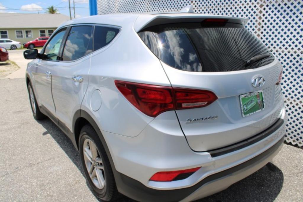 2017 Hyundai Santa FE Sport - $13,988
