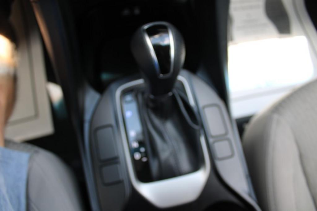 2017 Hyundai Santa FE Sport - $13,988